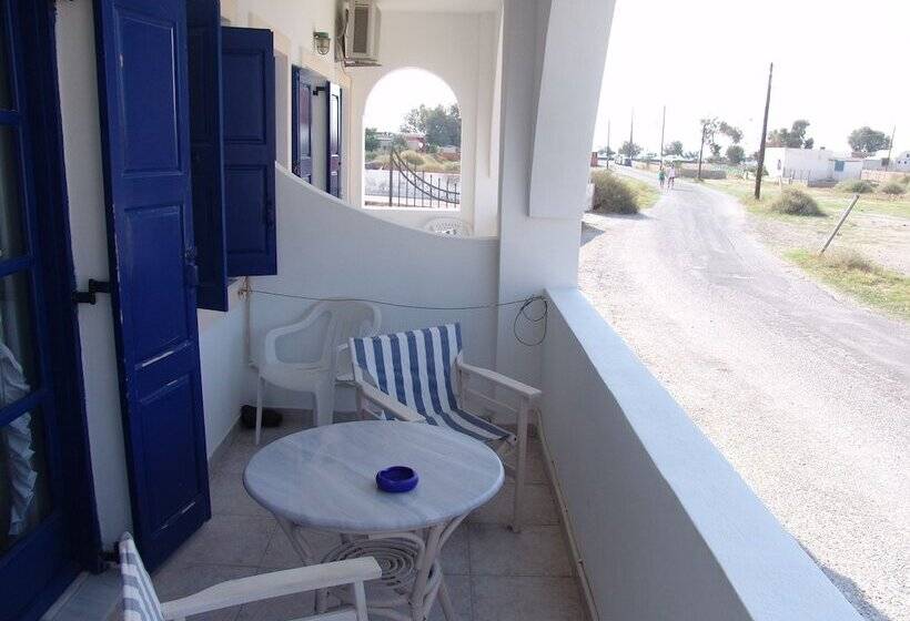 Standard Studio, Nefeli Villa