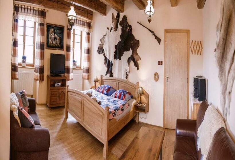 スタンダードルーム, Steak Restaurant Penzion Country Saloon