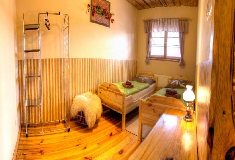 ２ベッドスイートルーム, Steak Restaurant Penzion Country Saloon