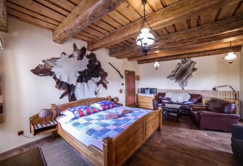 Номер Deluxe, Steak Restaurant Penzion Country Saloon