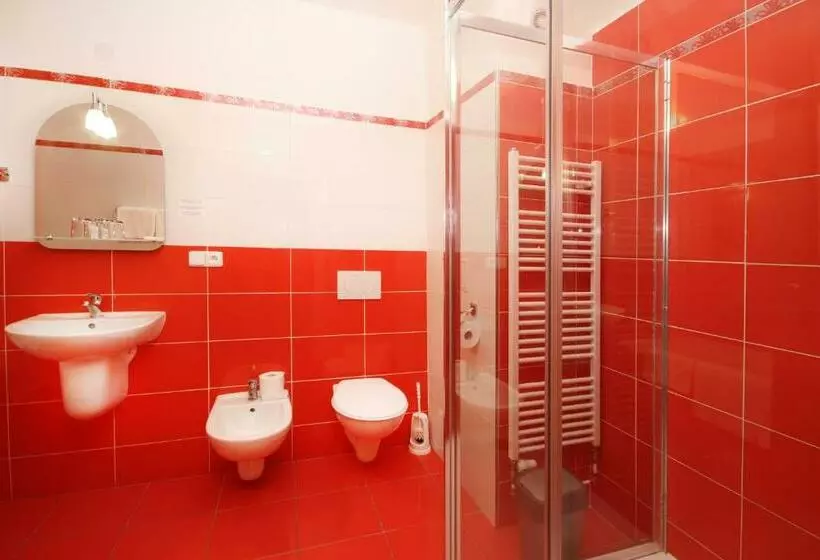 Suite, Strážnice