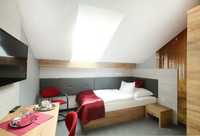 Chambre Deluxe Individuelle, Strážnice