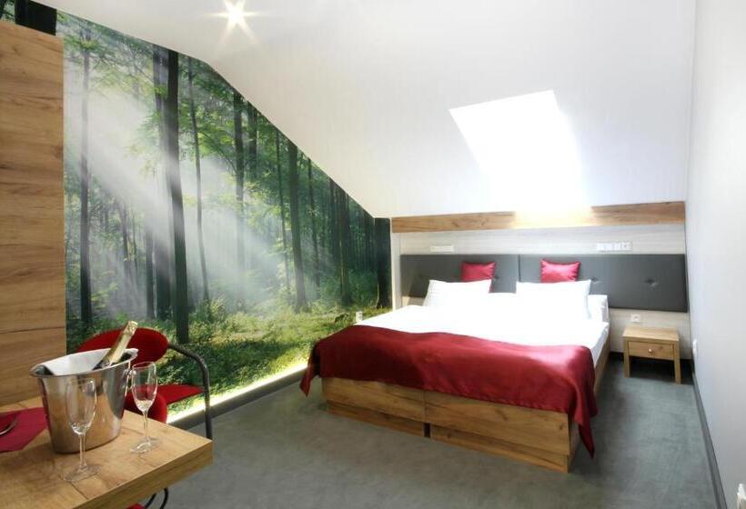 Chambre Deluxe, Strážnice