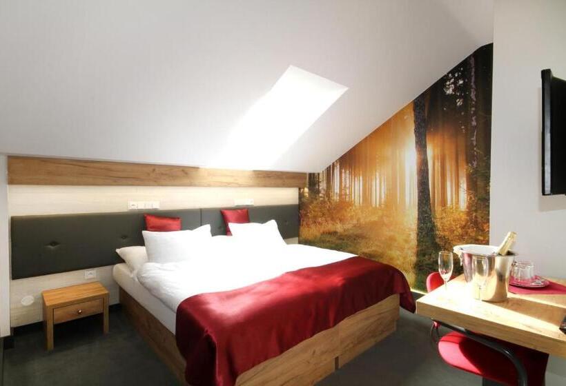 Chambre Deluxe, Strážnice