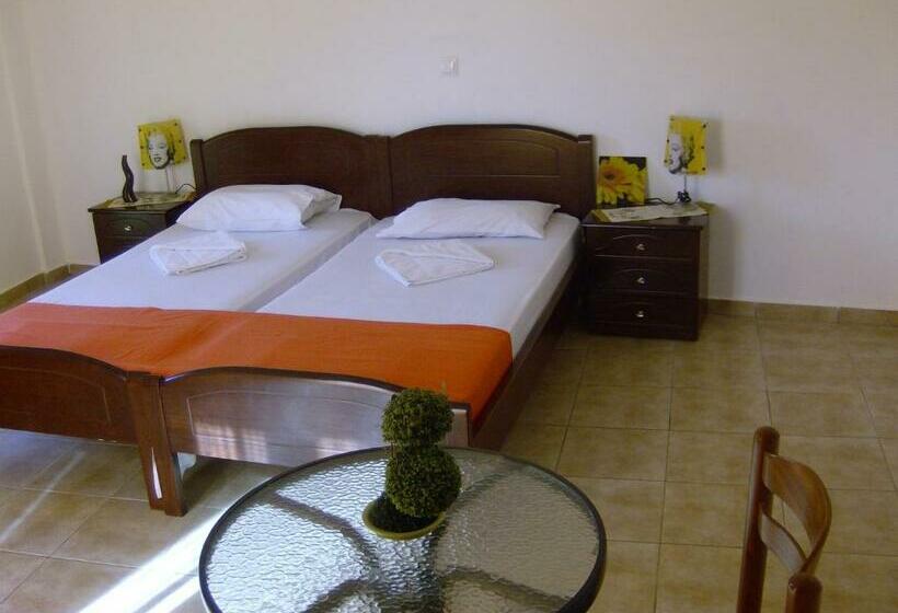 חדר סטנדרט לארבעה, Villa Costas   Popi