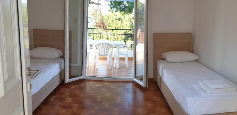 شقة غرفة نوم واحدة مزودة بشُرفة, Villa Elpiniki