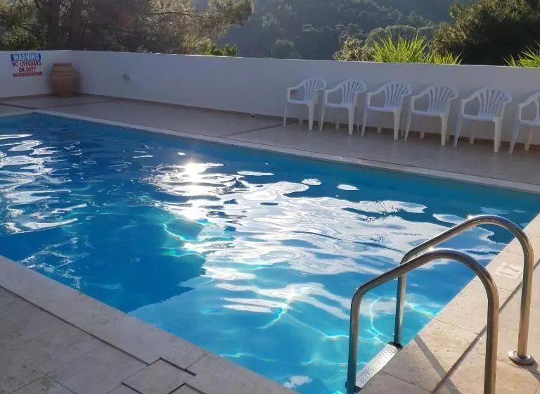 ツーベッドルーム　ヴィラ, Villa Elpiniki