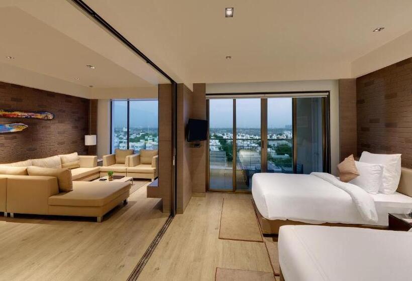 سوئیت اجرایی با چشمانداز باغ, Wyndham Ahmedabad Shela