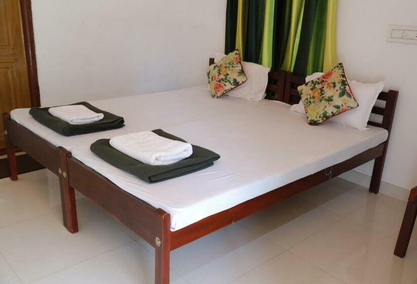 Номер Economy, Baywatch Beach Resort