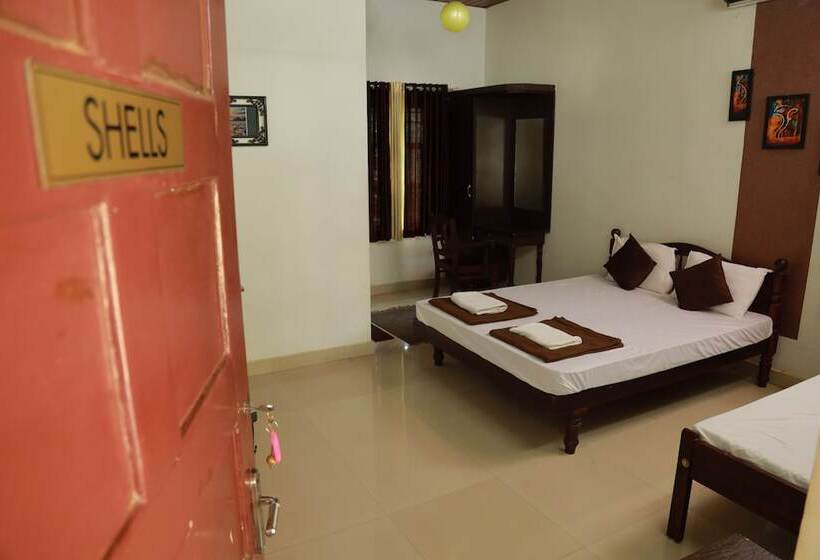 Номер Стандарт Трехместный, Baywatch Beach Resort