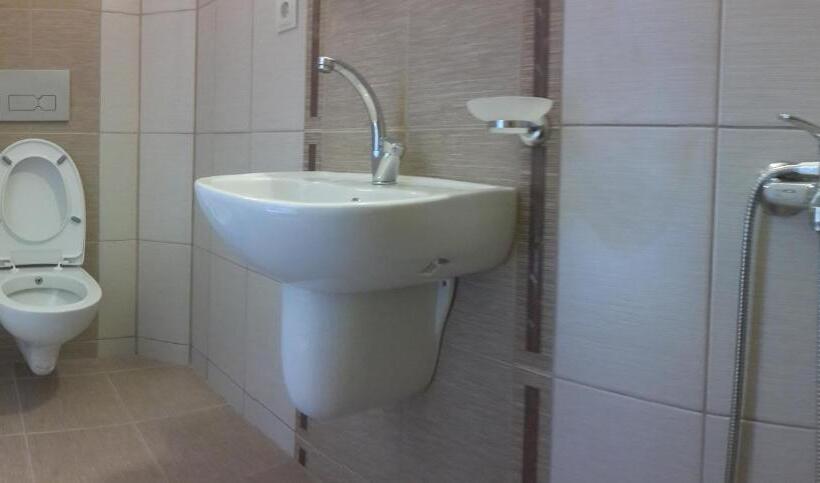 Номер Стандарт Трехместный, Erol Motel
