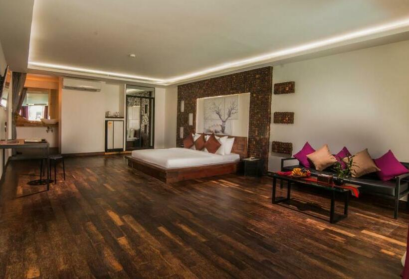 اتاق لوکس با بالکن, Elysium Suite