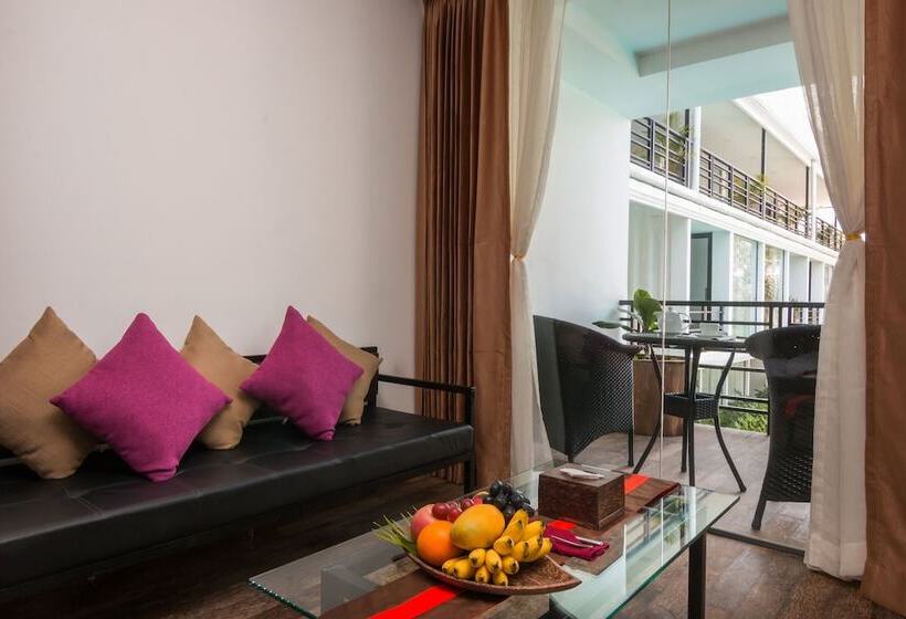 اتاق لوکس با بالکن, Elysium Suite