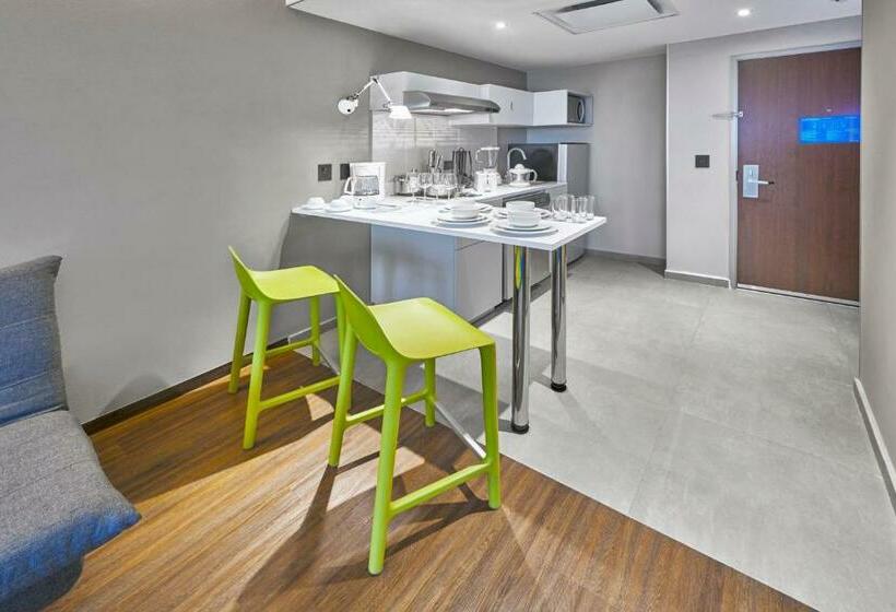 جناح سرير كينج, City Express Suites By Marriott Silao Aeropuerto