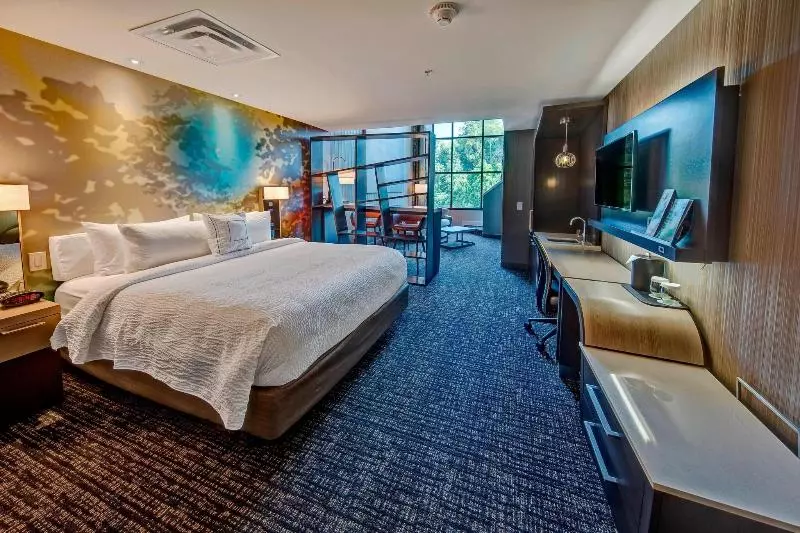 キングサイズベッドのスイートルーム, Courtyard By Marriott Oxford