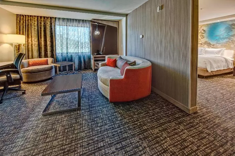 キングサイズベッドのスイートルーム, Courtyard By Marriott Oxford