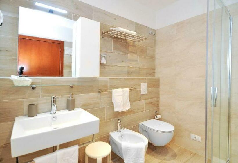 标准三人间, Da Mario