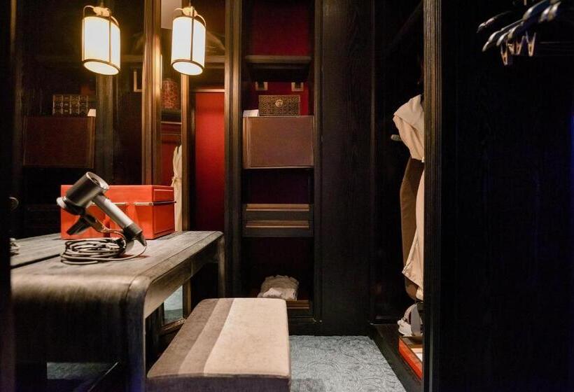 جناح إدارى, Hangzhou Jiutai