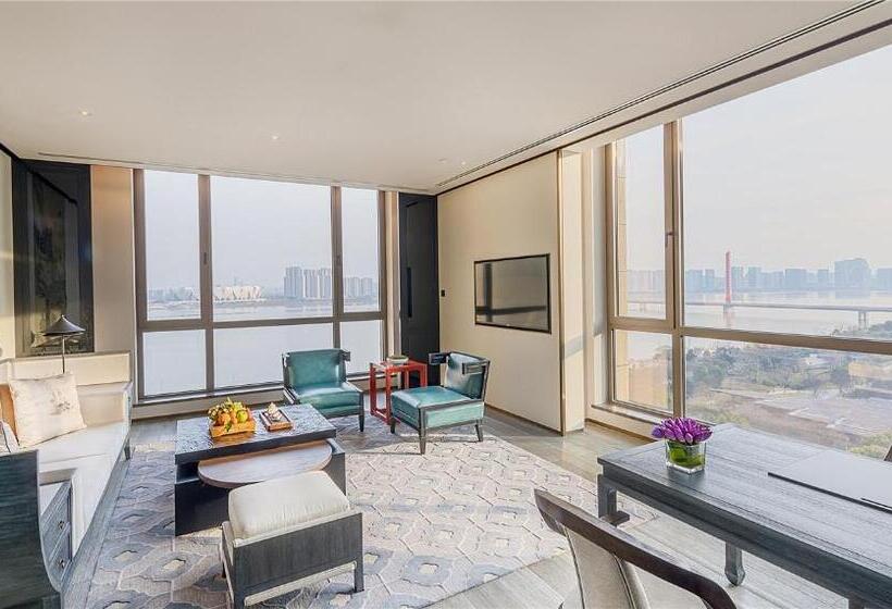 جناح إدارى, Hangzhou Jiutai