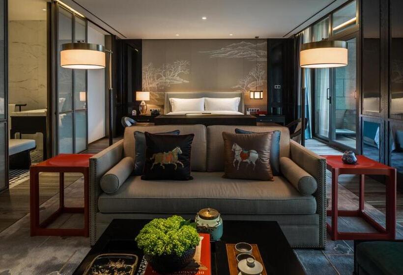 جناح سرير كينج, Hangzhou Jiutai