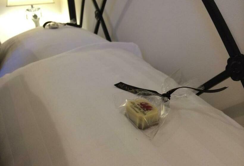 غرفة سوبيريور, Dragon Inn