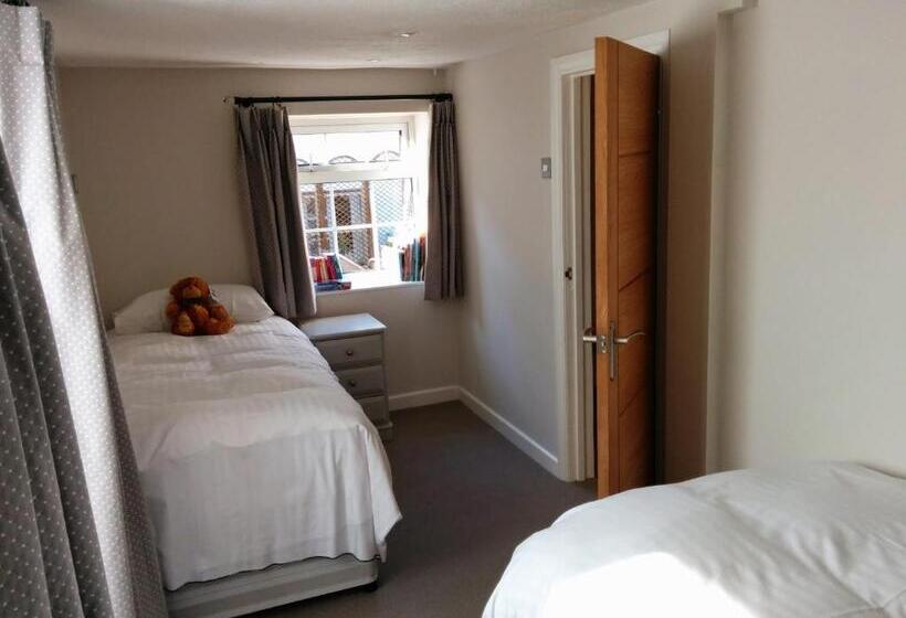 جناح ديلوكس غرفتين نوم, Dragon Inn