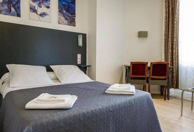 스탠다드 룸, Du Dauphiné