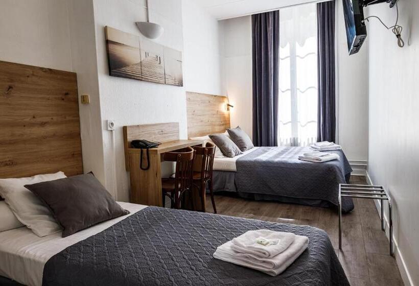 스탠다드 트리플 룸, Du Dauphiné