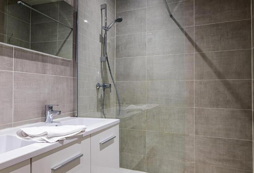 4인용 스탠다드 룸, Du Dauphiné