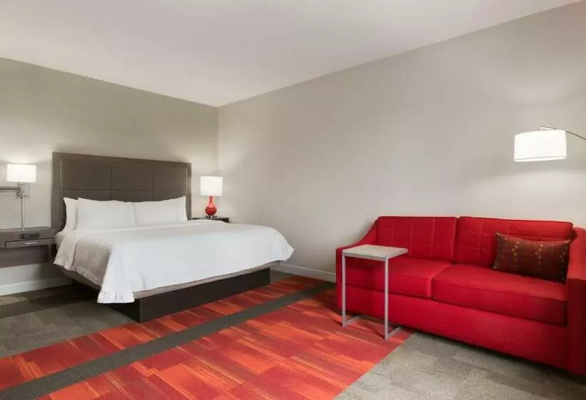 キングサイズベッドのスタンダードルーム, Hampton Inn North Olmsted Cleveland Airport