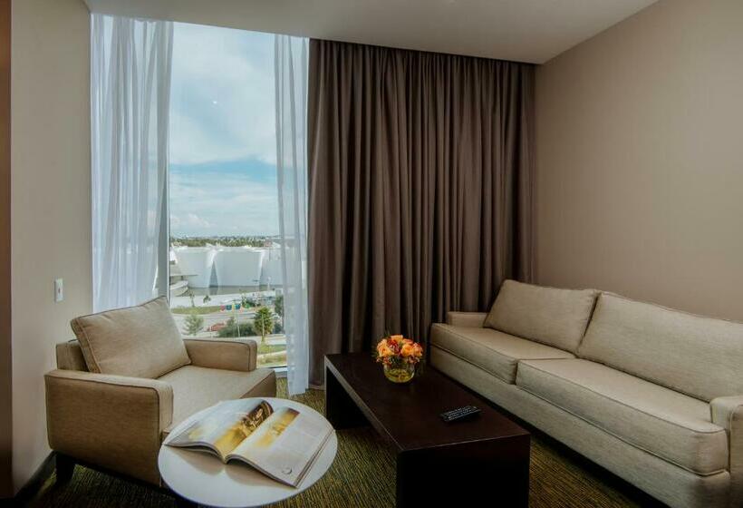 سوییت جونیور, Hilton Garden Inn Puebla Angelópolis, Mexico