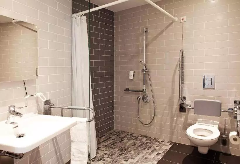 身障者適用スタンダードルーム, Holiday Inn Express   Siegen, An Ihg