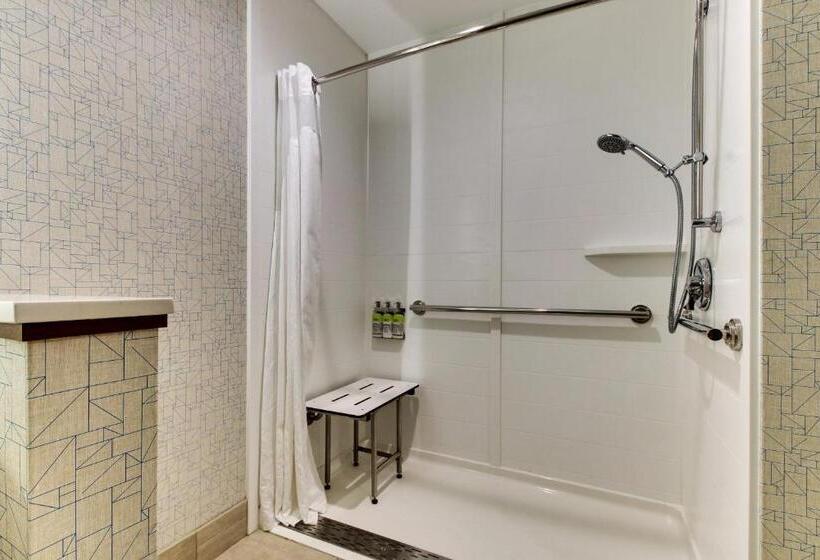 Люкс Адаптированный для Инвалидов, Holiday Inn Express & Suites   Ithaca, An Ihg
