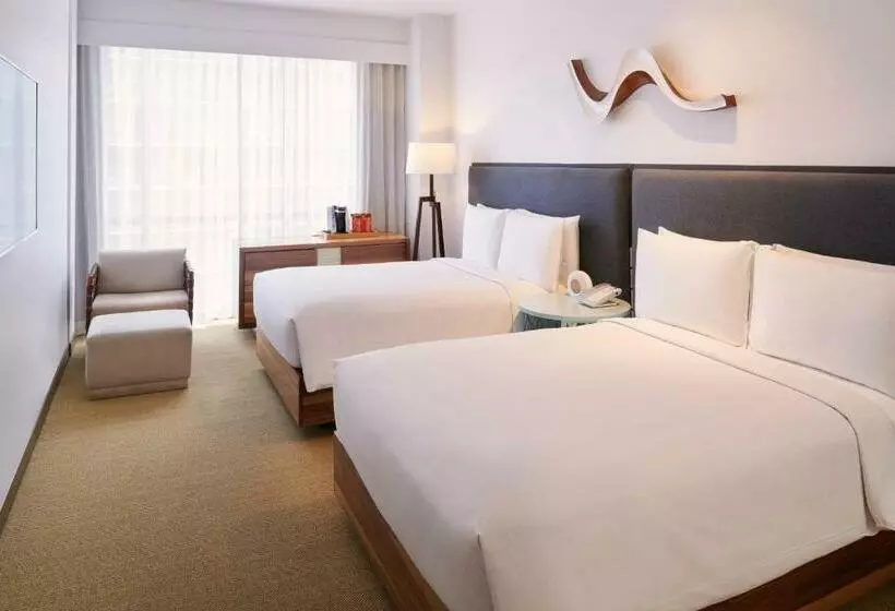 ２ダブルベッドのスタンダードルーム, Hyatt Centric Waikiki Beach