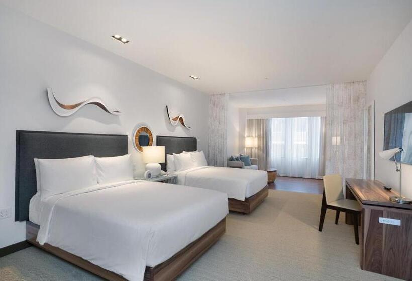 Люкс Вид на Город, Hyatt Centric Waikiki Beach