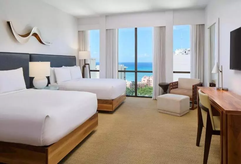 ２ダブルベッドのスタンダードルーム, Hyatt Centric Waikiki Beach
