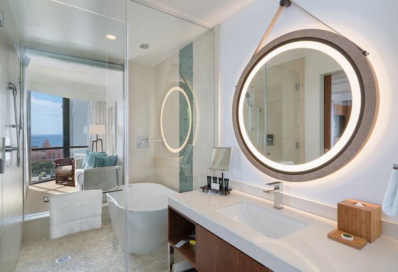 Люкс Вид на Море, Hyatt Centric Waikiki Beach
