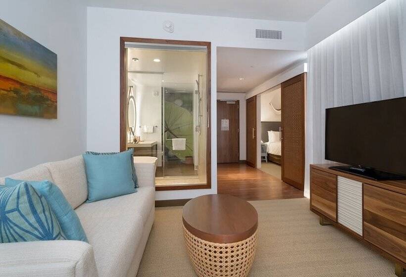 Люкс Вид на Море, Hyatt Centric Waikiki Beach