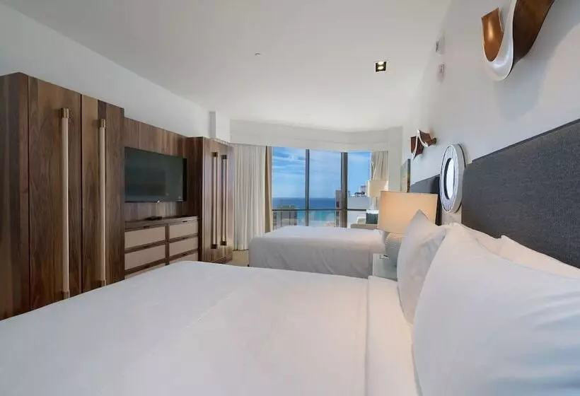 ２ダブルベッドのスタンダードルーム, Hyatt Centric Waikiki Beach