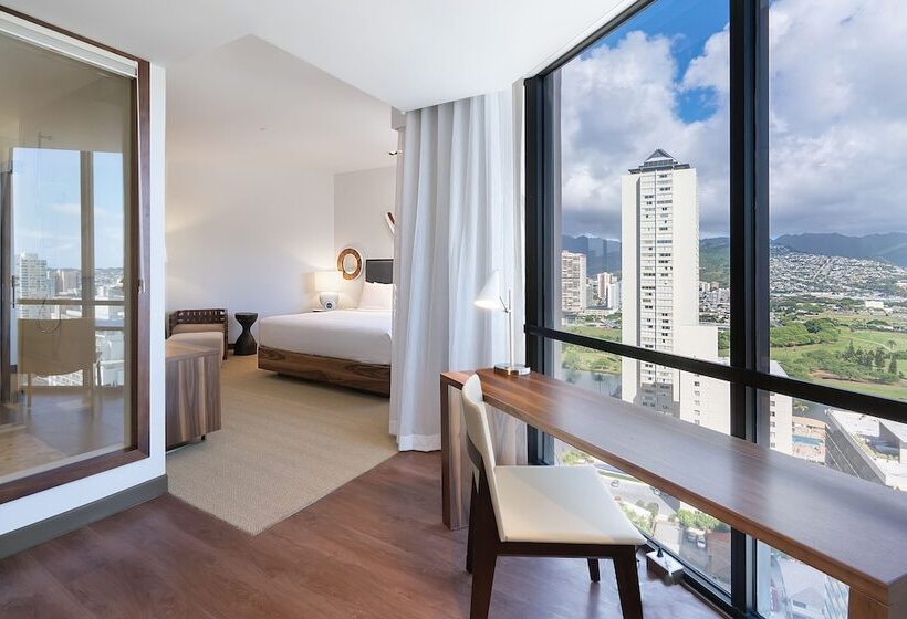 Номер Deluxe, Hyatt Centric Waikiki Beach