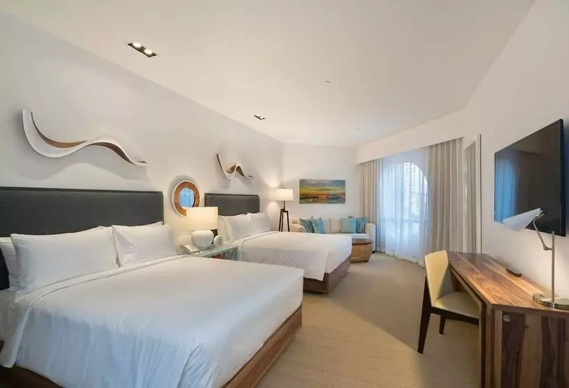 デラックスルーム, Hyatt Centric Waikiki Beach