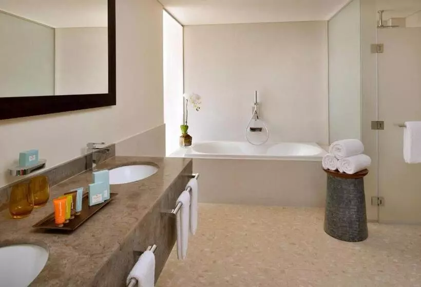 Villa 3 Makuuhuonetta, Lapita, Dubai Parks And Resorts, Autograph Collection