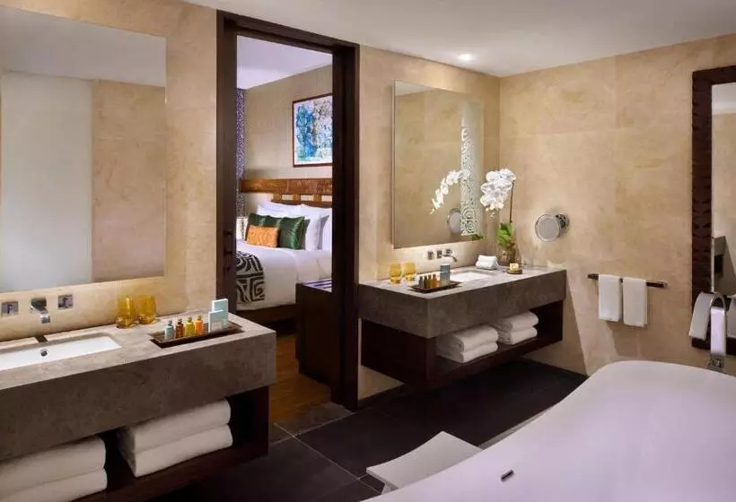 2 Bedroom Royal Suite