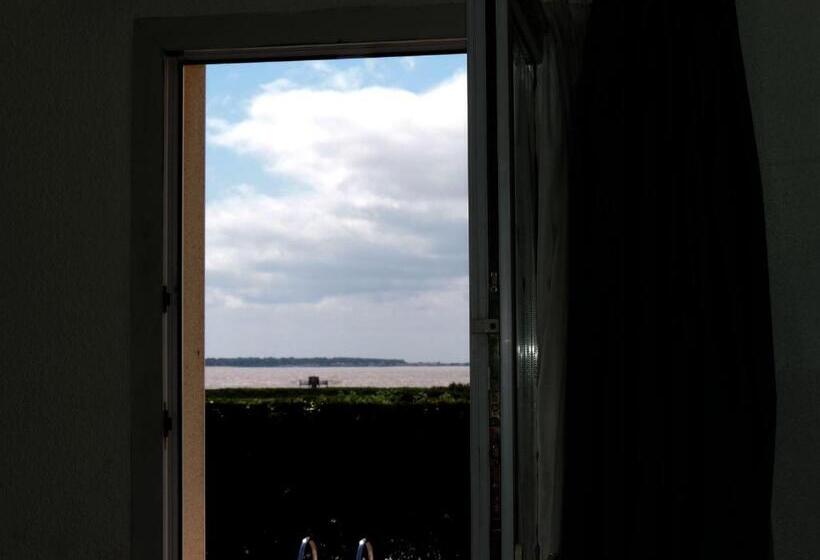 패밀리 룸, Logis Hôtel L'Air Marin