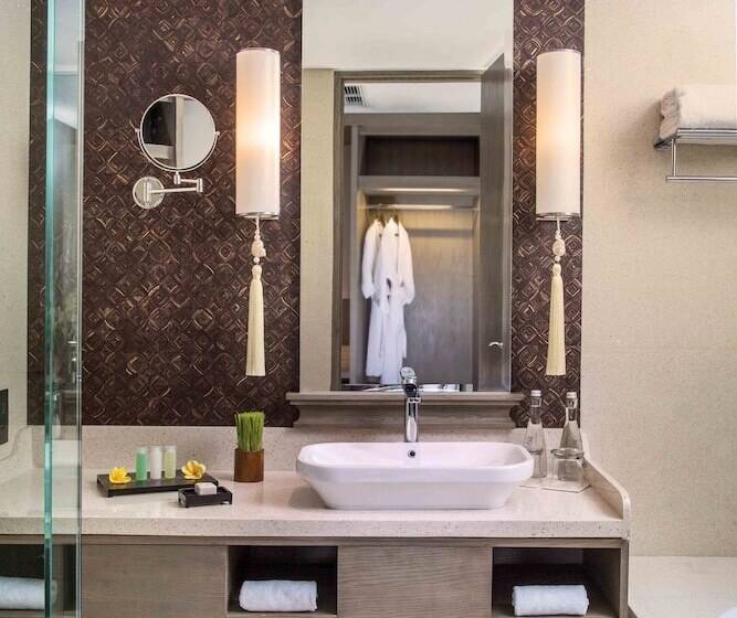 풀 전망 클래식 룸, Movenpick Resort & Spa Jimbaran Bali