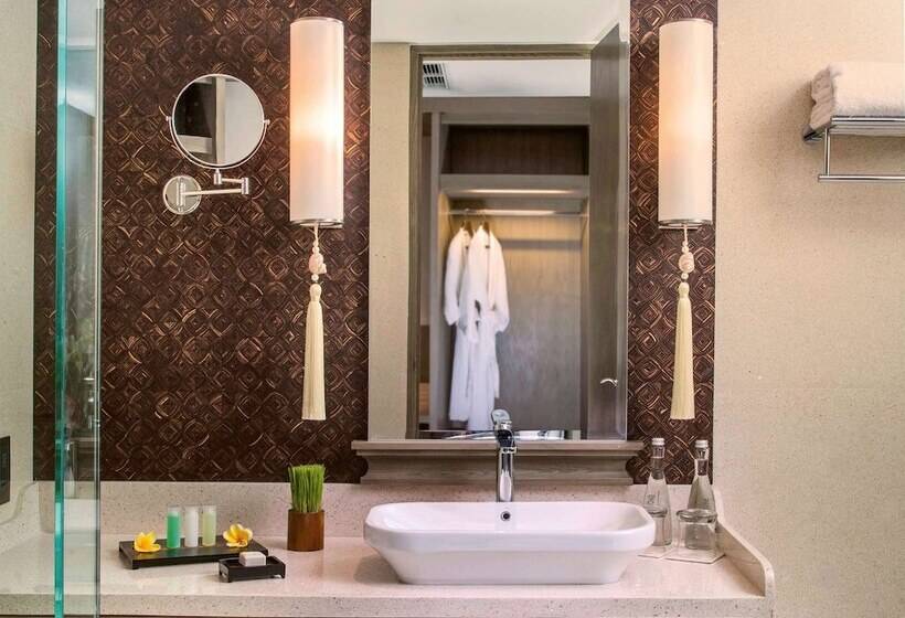 풀 전망 클래식 룸, Movenpick Resort & Spa Jimbaran Bali