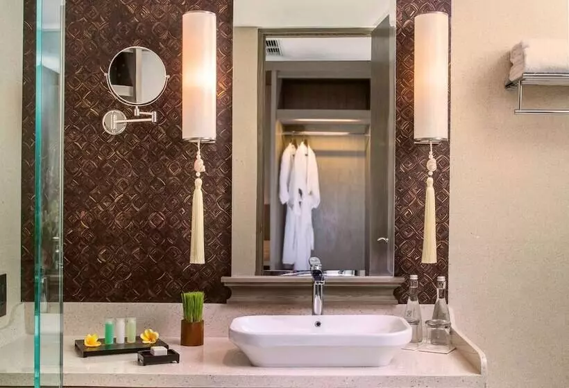 プールビューのクラシックルーム, Movenpick Resort & Spa Jimbaran Bali