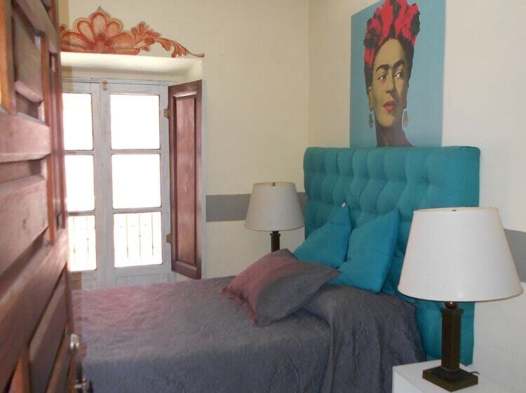 Номер Стандарт, Parrokia