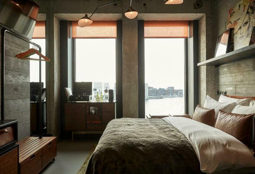 디럭스 룸 도시 전망, Sir Adam Hotel, Part Of Sircle Collection