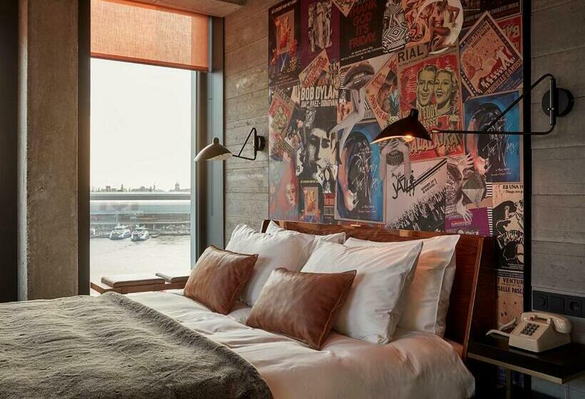 Family Room, Sir Adam Hotel, Part Of Sircle Collection